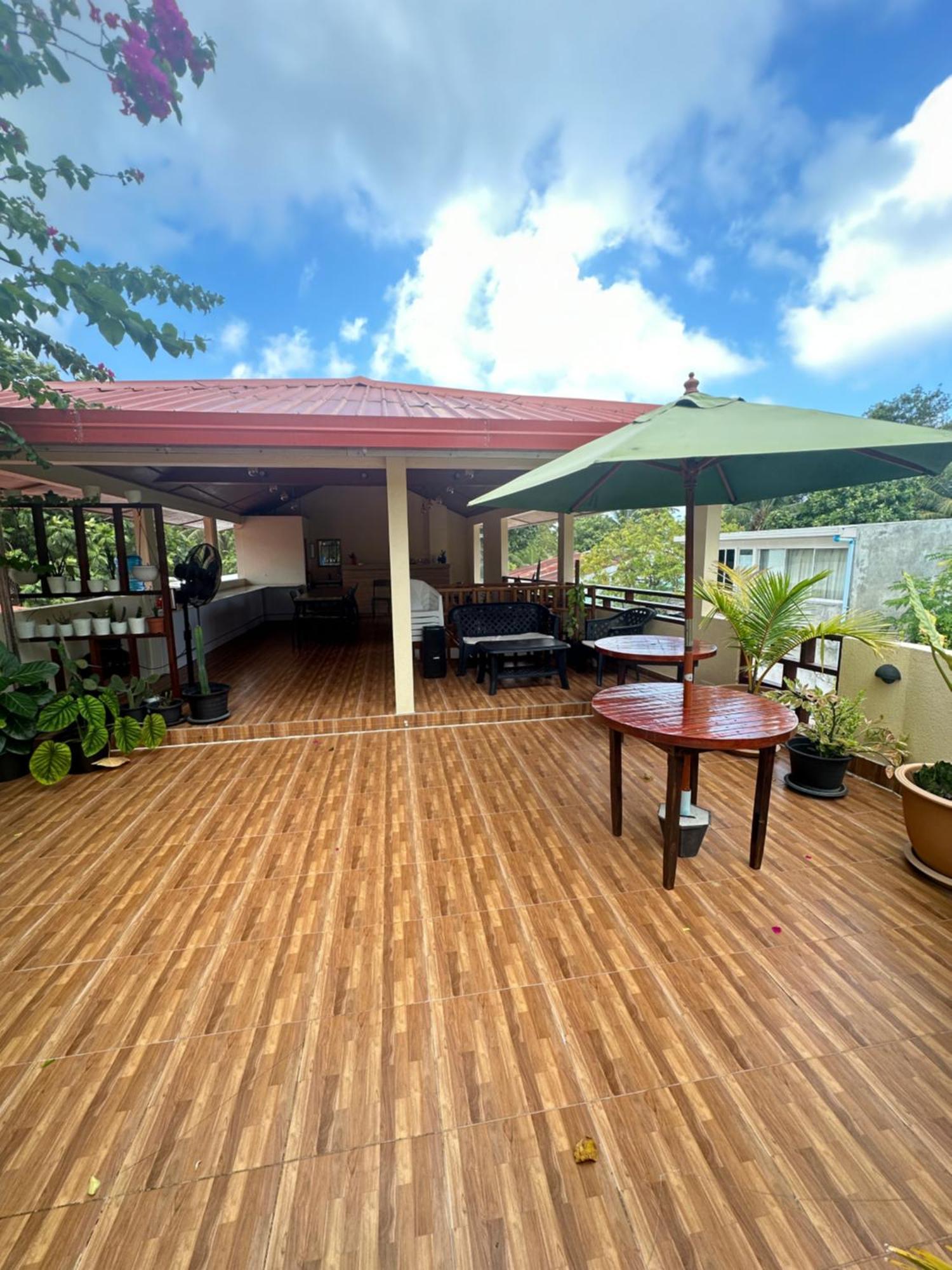 Hudhuvelimaldives Hotel Omadhoo Kültér fotó