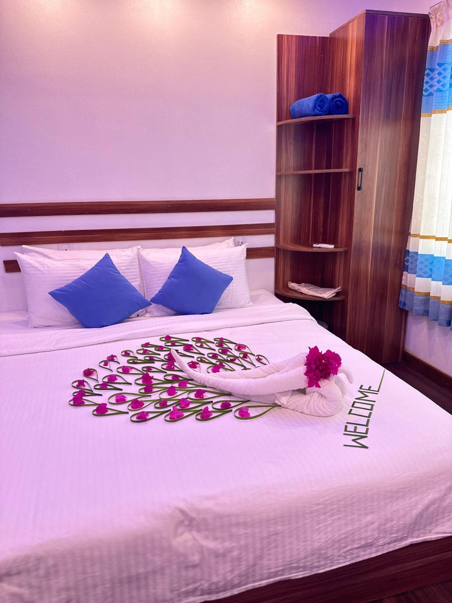 Hudhuvelimaldives Hotel Omadhoo Kültér fotó
