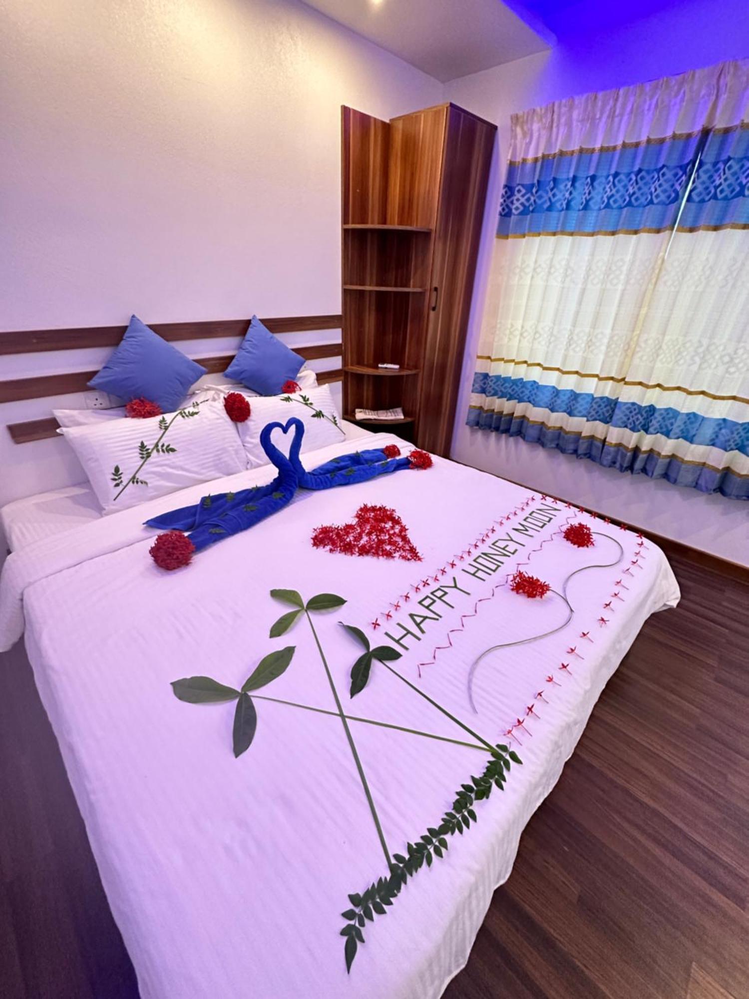 Hudhuvelimaldives Hotel Omadhoo Kültér fotó
